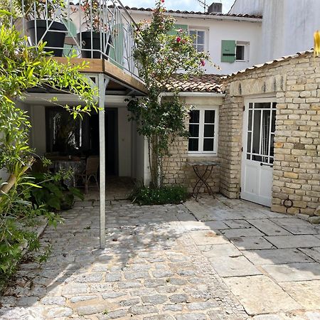Une Fenetre Sur Cour La Flotte Zewnętrze zdjęcie